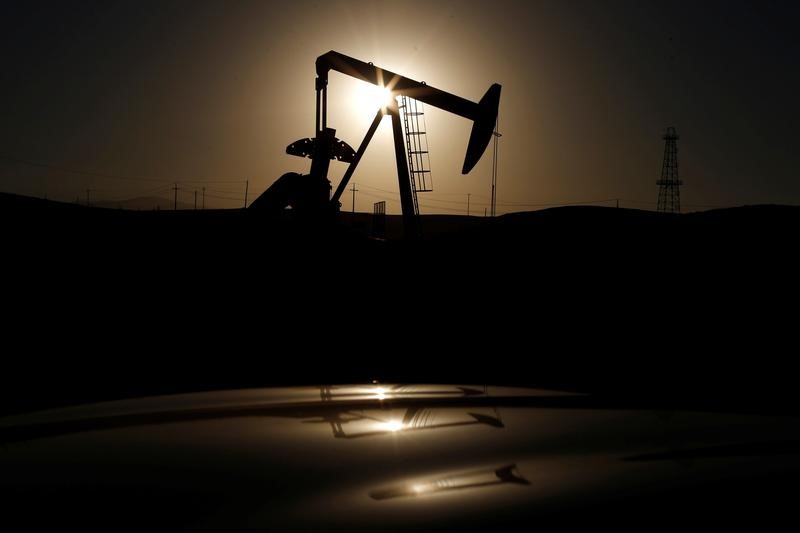 Мировые цены на нефть устремились вниз: свежие цифры