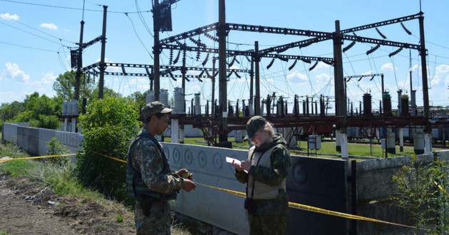 Не уследили: на электроподстанции на Донбассе устроили взрыв. ФОТО, ВИДЕО