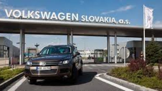 Крупнейшая забастовка в Словакии: на автозаводе Volkswagen «поднялись» 12 тыс. работников 