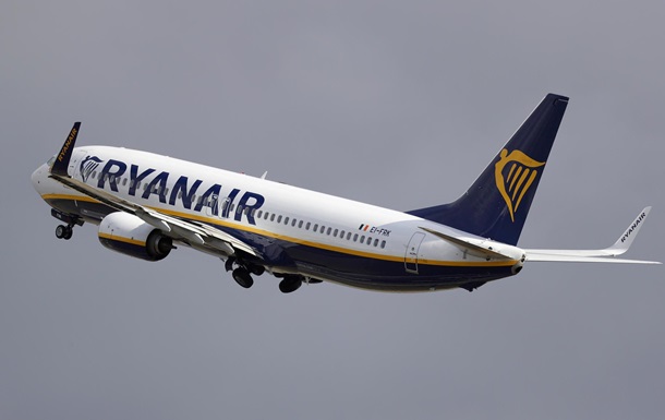 Пассажиры, купившие билеты на украинские рейсы, получили интересные письма от Ryanair