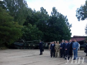 Порошенко: Более 300 млн грн государство направит на закупку танков «Оплот»