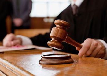 Слушание по иску Коломойского к НБУ суд перенес  на неопределенный срок