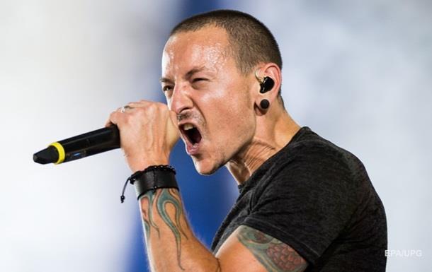 Лидер Linkin Park покончил с жизнью так же, как и Конелл