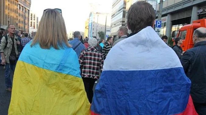 “На” чи “в” Україні: російський політолог дав урок жителям РФ