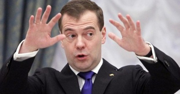 Без импортозамещения: Медведев позабавил публику трусами. ФОТО