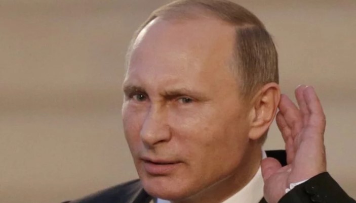 В соцсетях высмеяли рыбалку президента России Владимира Путина
