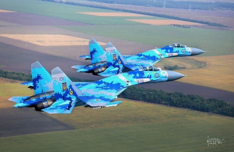 В сети появилось видео учений украинских летчиков