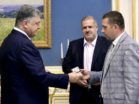 Порошенко презентовал нового постпреда в Крыму