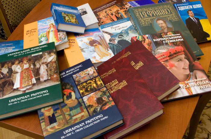 Українська книжка як дивна субстанція в Україні