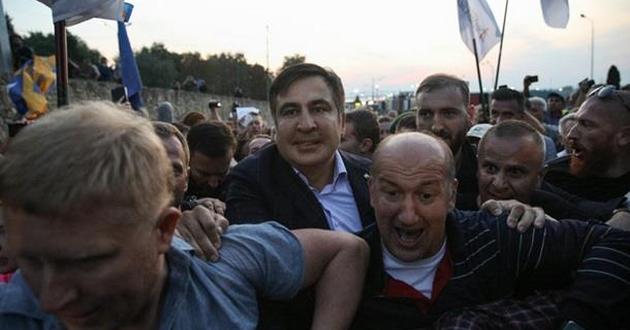 Стало известно, как скандал с Саакашвили ударил по позициям Порошенко на Западе