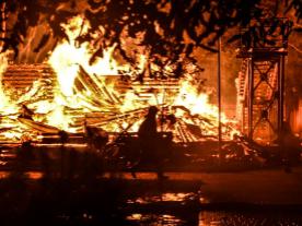 Пожар в одесской "Виктории": среди рассматриваемых версий поджог