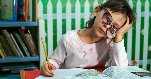 Я - плохая мать: крик души о школьных заданиях поразил Украину
