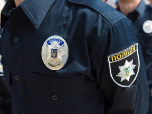 Погоня со стрельбой в Николаеве: полицейские задержали микроавтобус с военными