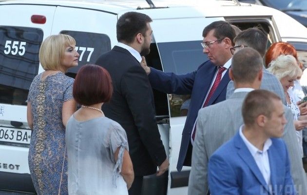 Свадьба Луценко: генпрокурор прокомментировал нападение охранников на журналистов 