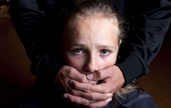 На Кировоградщине изнасиловали трехлетнюю девочку