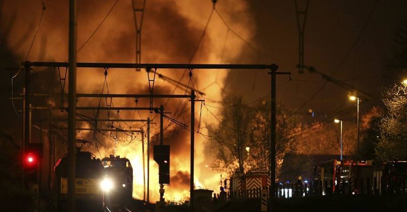 Срочно! Появилось видео горящего на ходу поезда Николаев-Киев