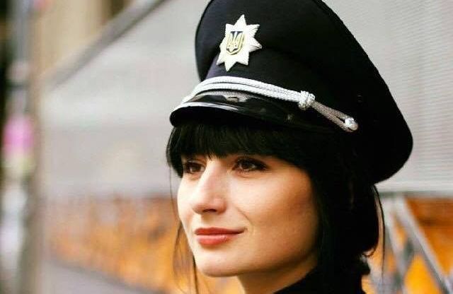 Найспокусливіша поліцейська живе і працює на Західній Україні