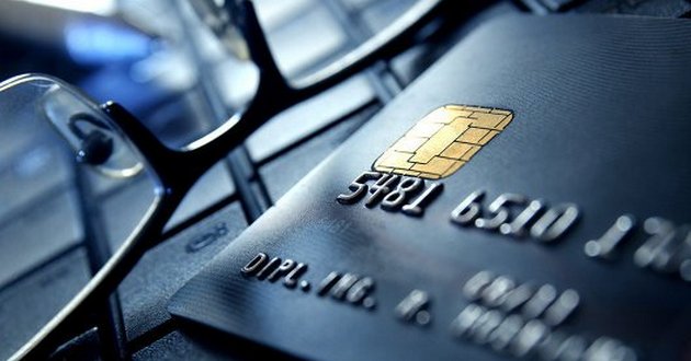 Атака мошенников: с банковских карточек исчезают деньги