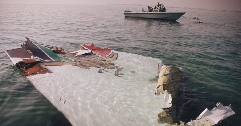 Срочно: в море рухнул самолет, есть погибшие