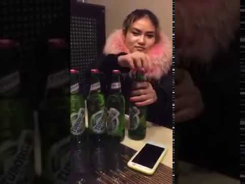Девушка выпила 7 бутылок пива за 100 секунд