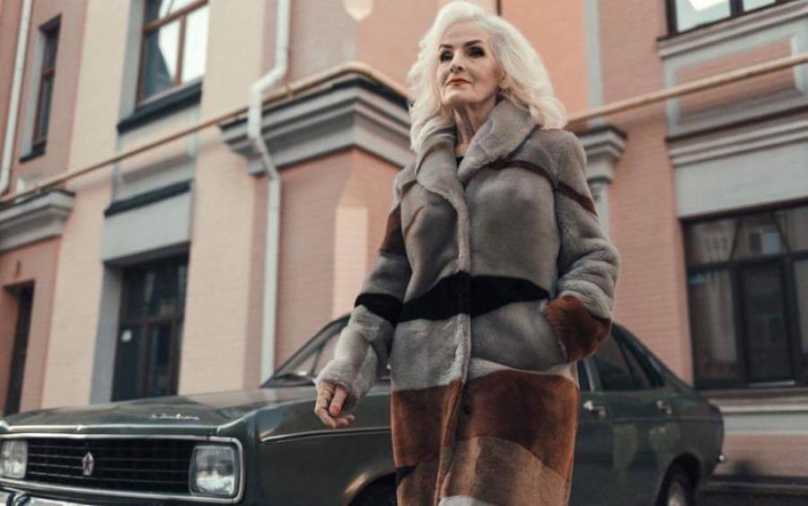 70-річна модель розкрила, як їй вдається виглядати на 35