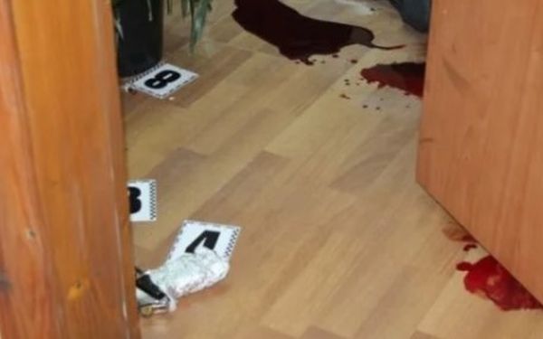 Пол залит кровью: первые фото с места нападения на ведущую «Эха Москвы»