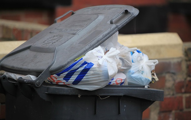 Активиста, который провел мусорную люстрацию мэра Конотопа, оштрафовали на 42 000 гривен