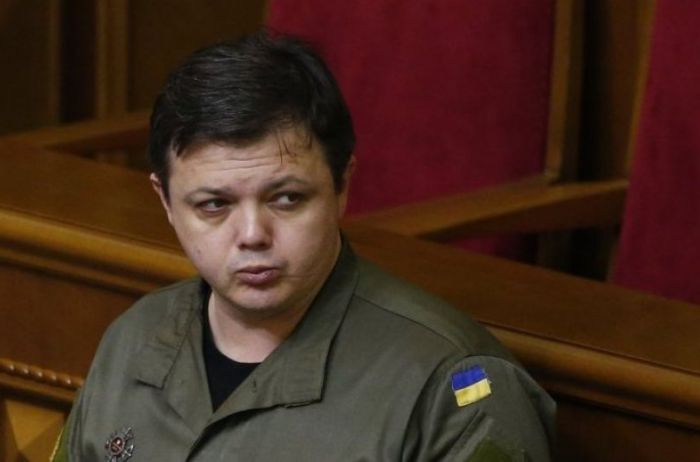 Полковник ВСУ заявил, что под Радой стоят «титушки» Семенченко