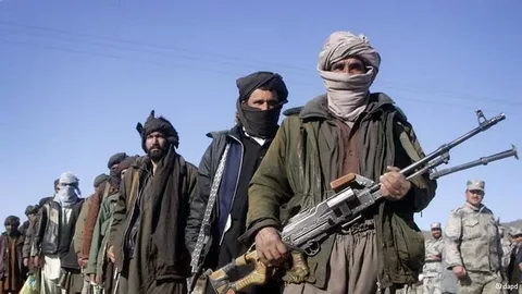 Военные базы в западном Афганистане были атакованы талибами: 11 солдат погибли