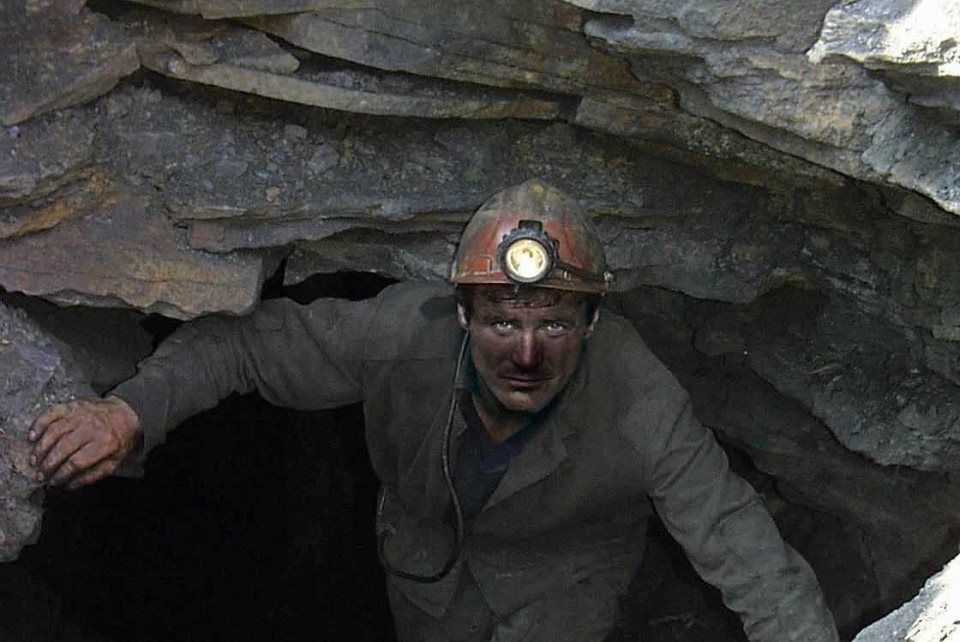 На Львовщине обвалилась шахта: спасатели сообщают о пострадавших 