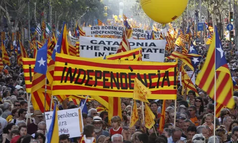 Парламент Каталонии проголосовал за независимость республики