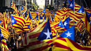 Прокуратура Испании обвинила Каталонию в подкупе Ассанжа и Йоко Оно для публичной поддержки независимости 