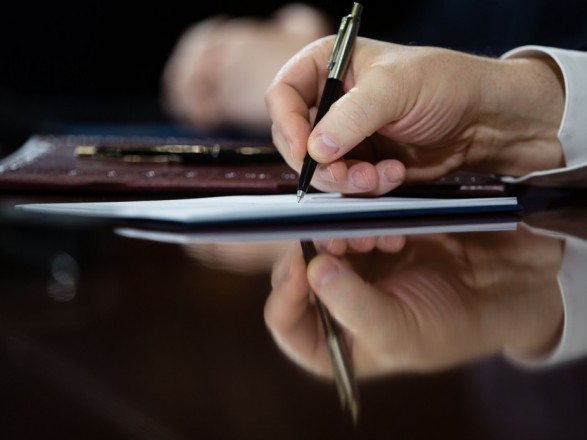 Порошенко подписал закон «Об электронных доверительных услугах»