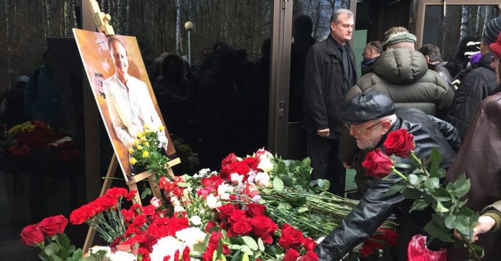 Шокировала внешним видом: как знаменитая телеведущая выглядела на прощании с Задорновым