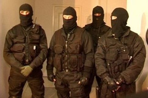 Масштабные обыски на Закарпатье: обнаружено оружие и наркотики