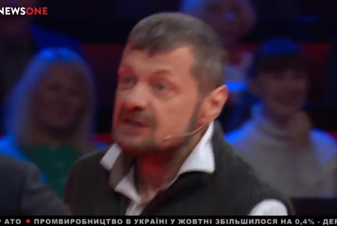 Мосийчук с тростью набросился на Саакашвили в прямом эфире