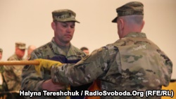 Украина встретила 250 военных инструкторов из США