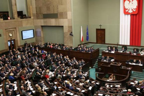 Польша подготовила неприятный сюрприз украинским гастарбайтерам