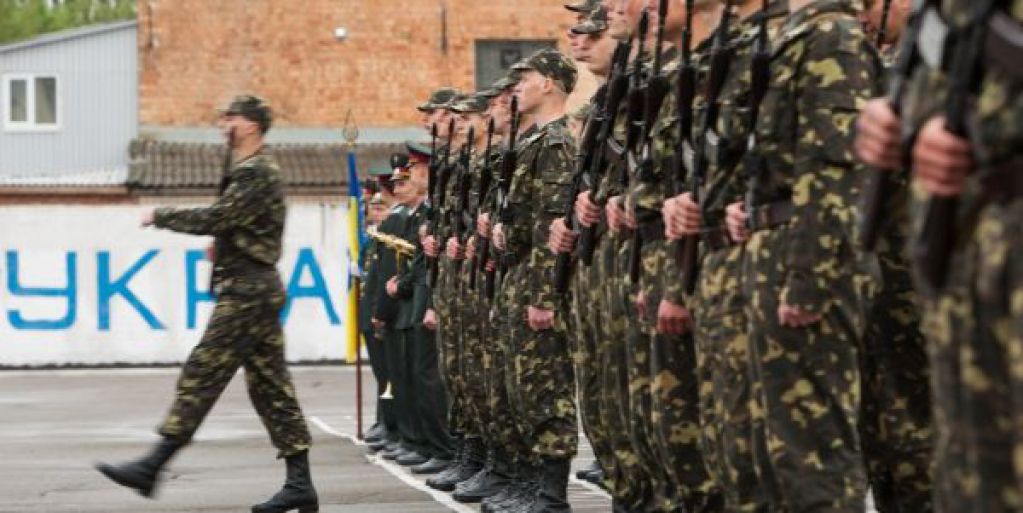 Яке суспільство — така і армія