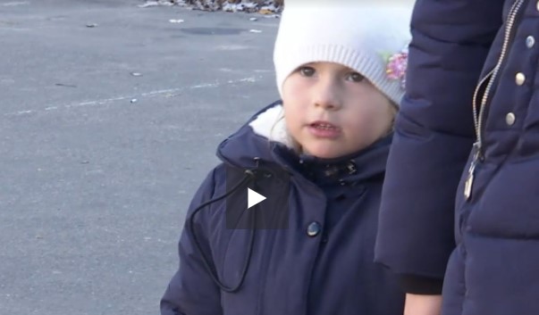В Николаеве воспитательница жестоко избила девочку на глазах у ее матери