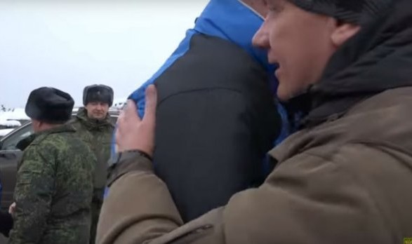 Конфуз в ОБСЕ: наблюдатель миссии отдал воинское приветствие террористу «ЛНР»