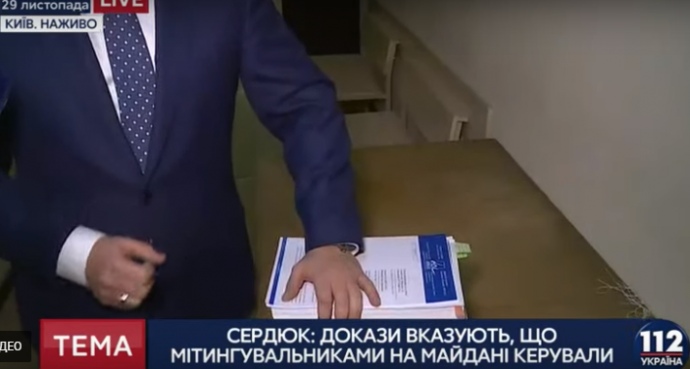 Адвокат Януковича принес в суд доказательства, опровергающие его причастность к расстрелу Евромайдана
