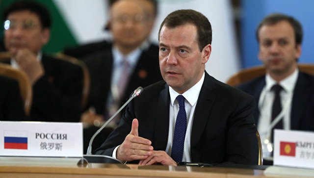 Медведев заявил, что в планах ШОС создание зоны свободной торговли