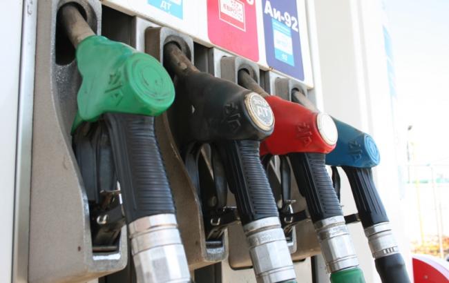 По инициативе Коломойского депутаты могут резко повысить стоимость бензина, – эксперт