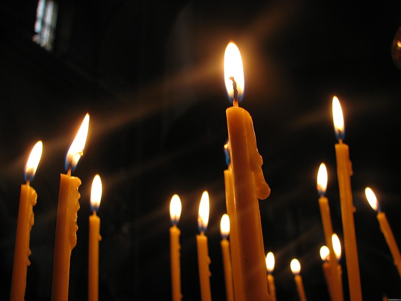 Как очистить дом от негатива с помощью церковной свечи