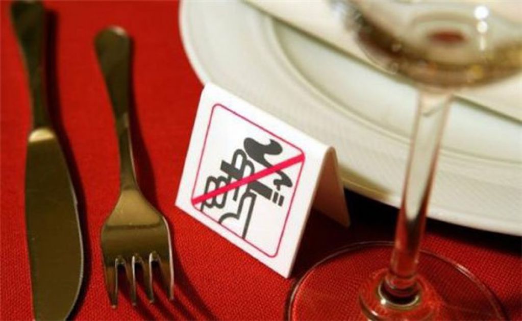 В Австрии передумали вводить полный запрет курения в барах и ресторанах