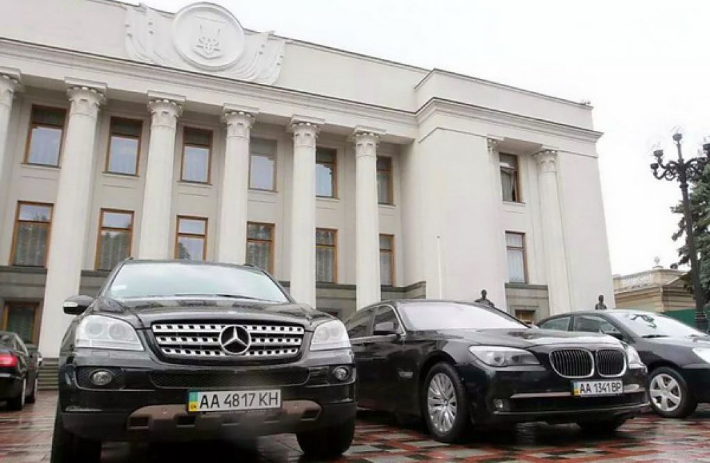 В том, что произошло со страной, виновата только украинская элита