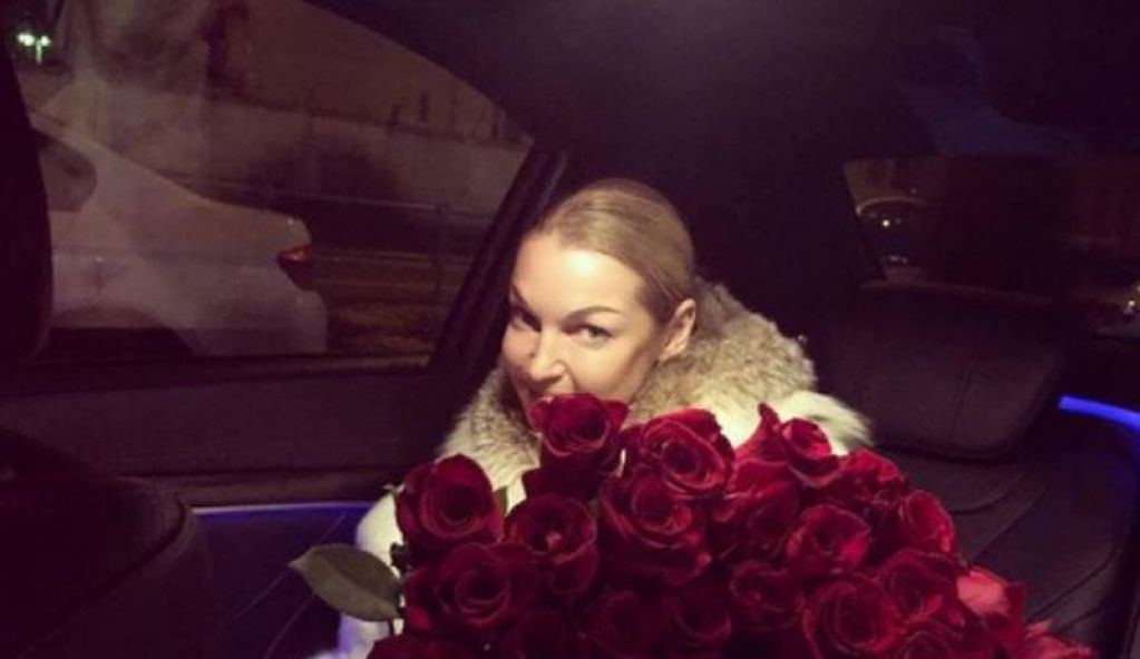 Вывалила все на свете: Анастасию Волочкову раскритиковали за чрезмерно откровенный наряд