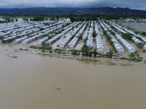 Филиппины приходят в себя после шторма, подсчитывая жертвы стихии