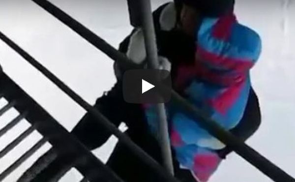 В России парень и девушка разбились во время прыжка на тарзанке. ВИДЕО